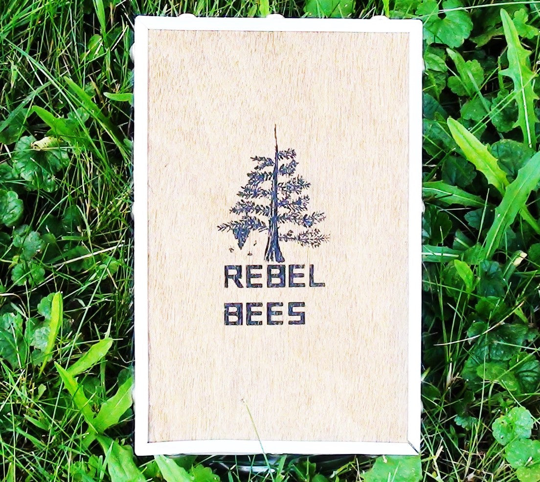 Smoker - Copyrights RebelBees 2016