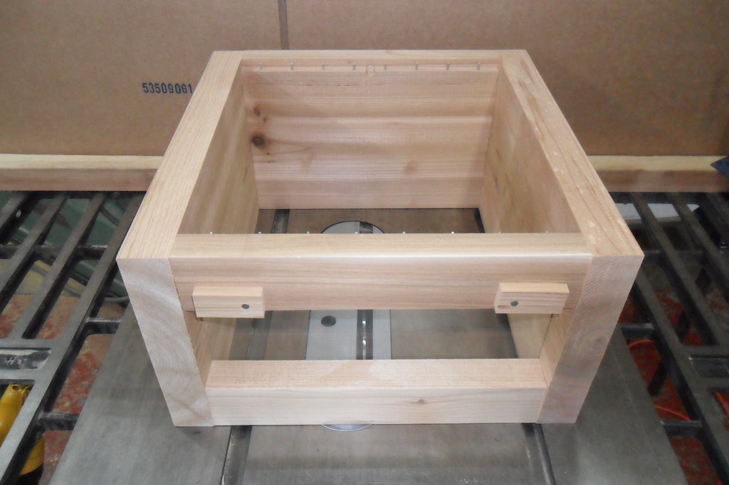 Replacing a RebelBees Hive Box Window - Remplacer une Fenêtre de Hausse RebelBees